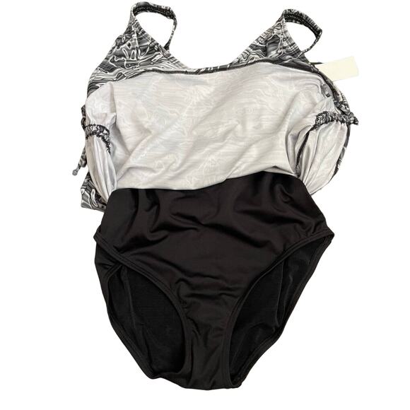 TYR DuraFast Elite LUCID VNeck Sheath 1pc Swimsuit Black - Size 8 - $90 - Picture 3 of 9